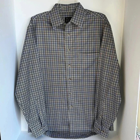 Jos A Bank’s Long Sleeve Plaid Button Down Shirt, Travelers Collection, Size M - Picture 1 of 6
